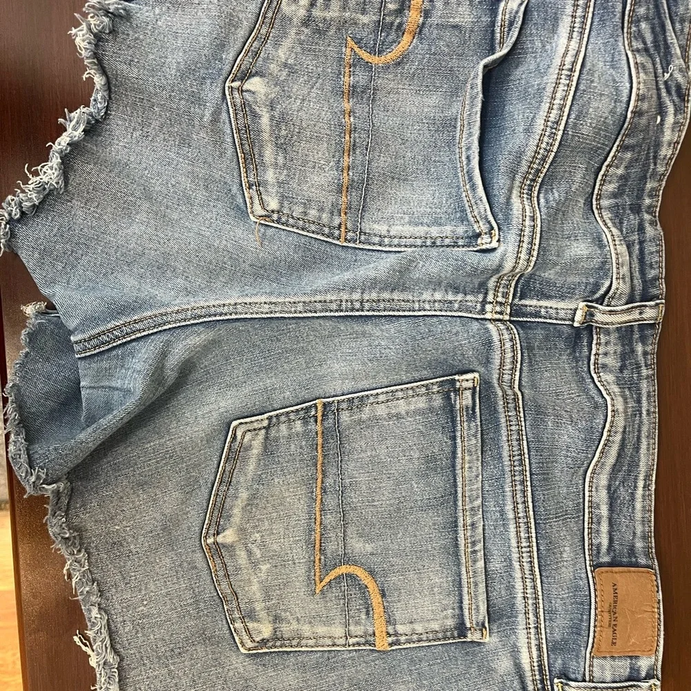 American Eagle Outfitters Light Blue Jean Shorts - Picture 2 of 3